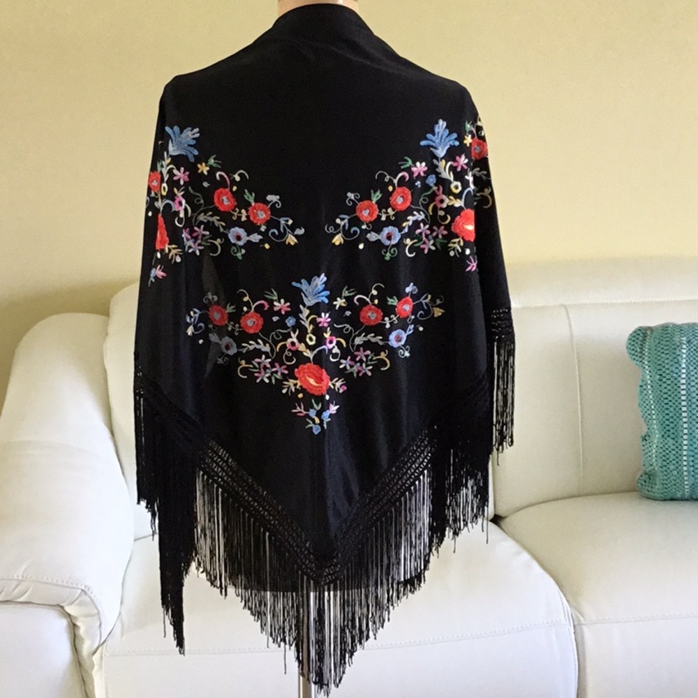 Wrap around scarf/shawl.